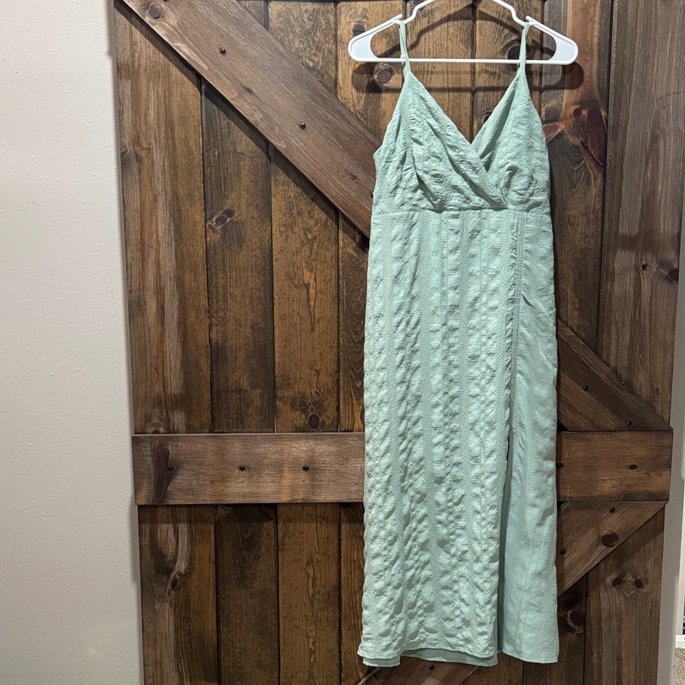 Green Sleeveless Dress
